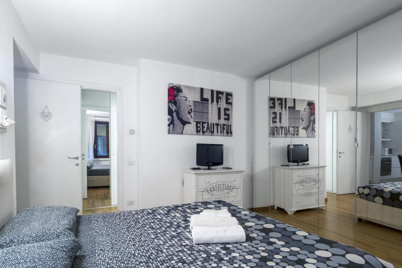 Cozy & Comfy Apt In Navigli Area Milano Eksteriør billede